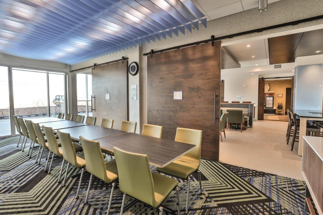 Holiday Inn Express & Suites - Nashville Metrocenter Downtown By Ihg Exterior foto