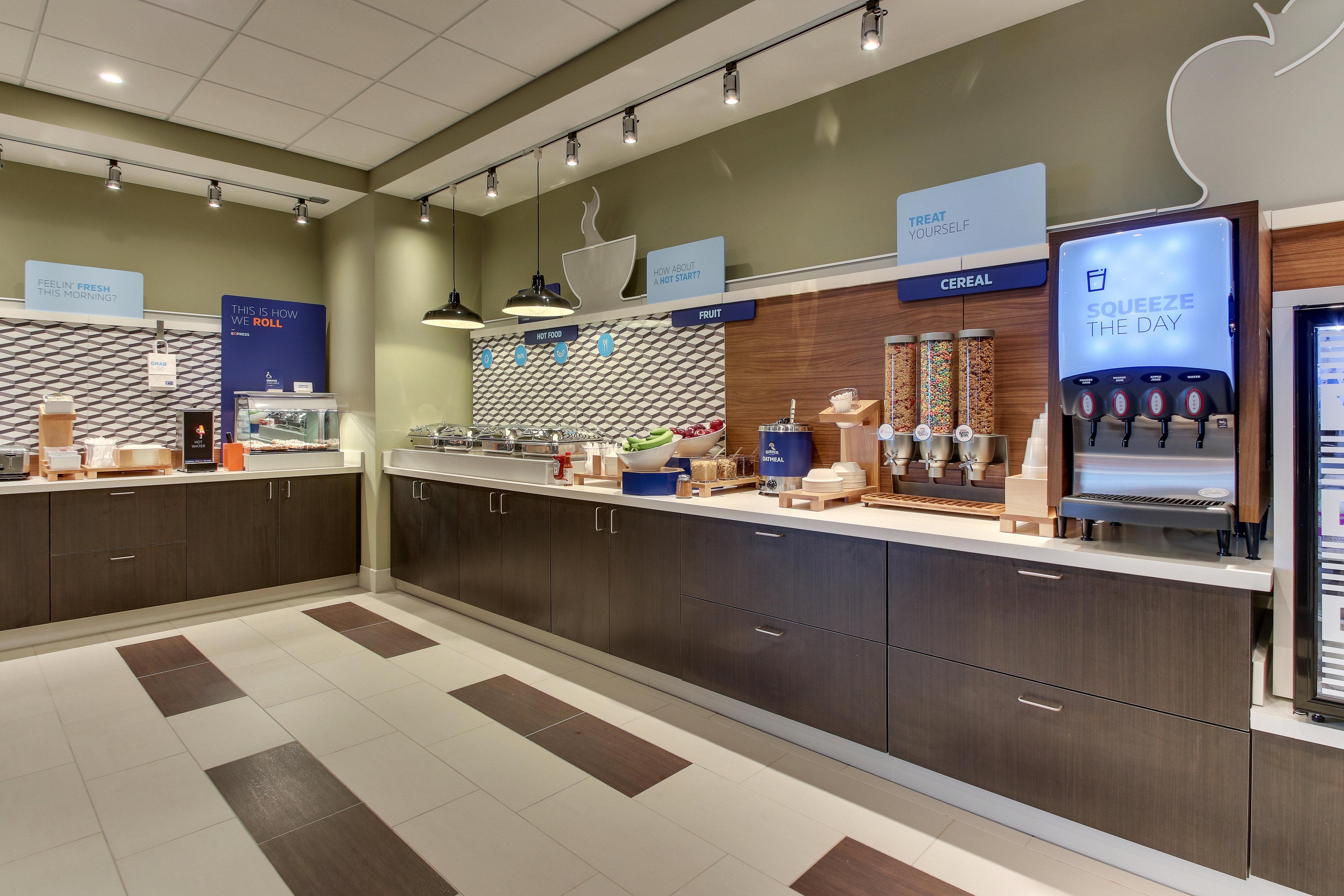 Holiday Inn Express & Suites - Nashville Metrocenter Downtown By Ihg Exterior foto