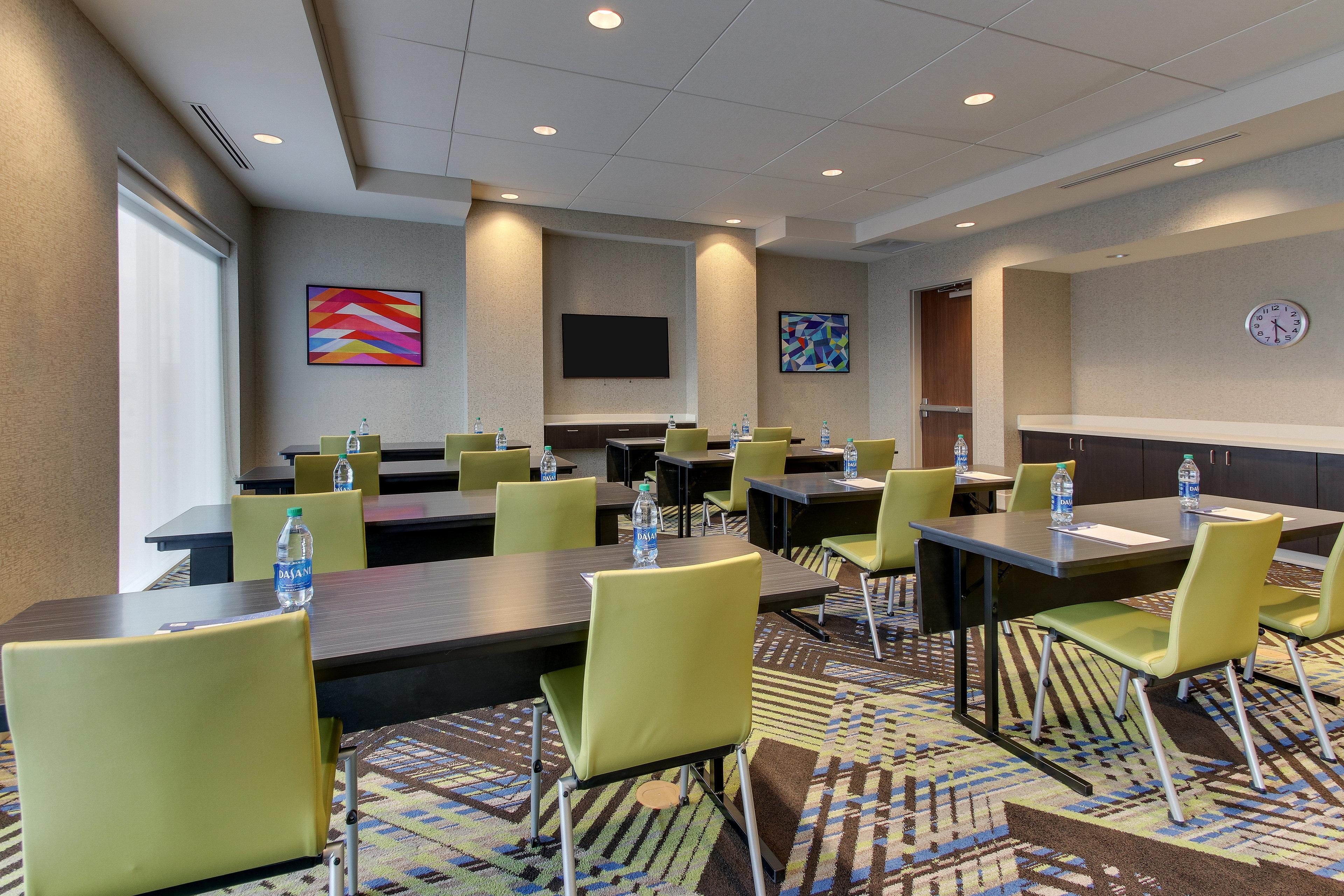 Holiday Inn Express & Suites - Nashville Metrocenter Downtown By Ihg Exterior foto
